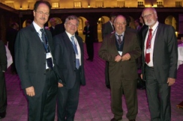 20121031_forum_dinner_010_ear