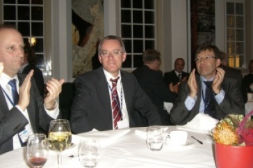 20121031_forum_dinner_034_ear