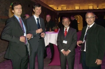 20121031_forum_dinner_011_ear